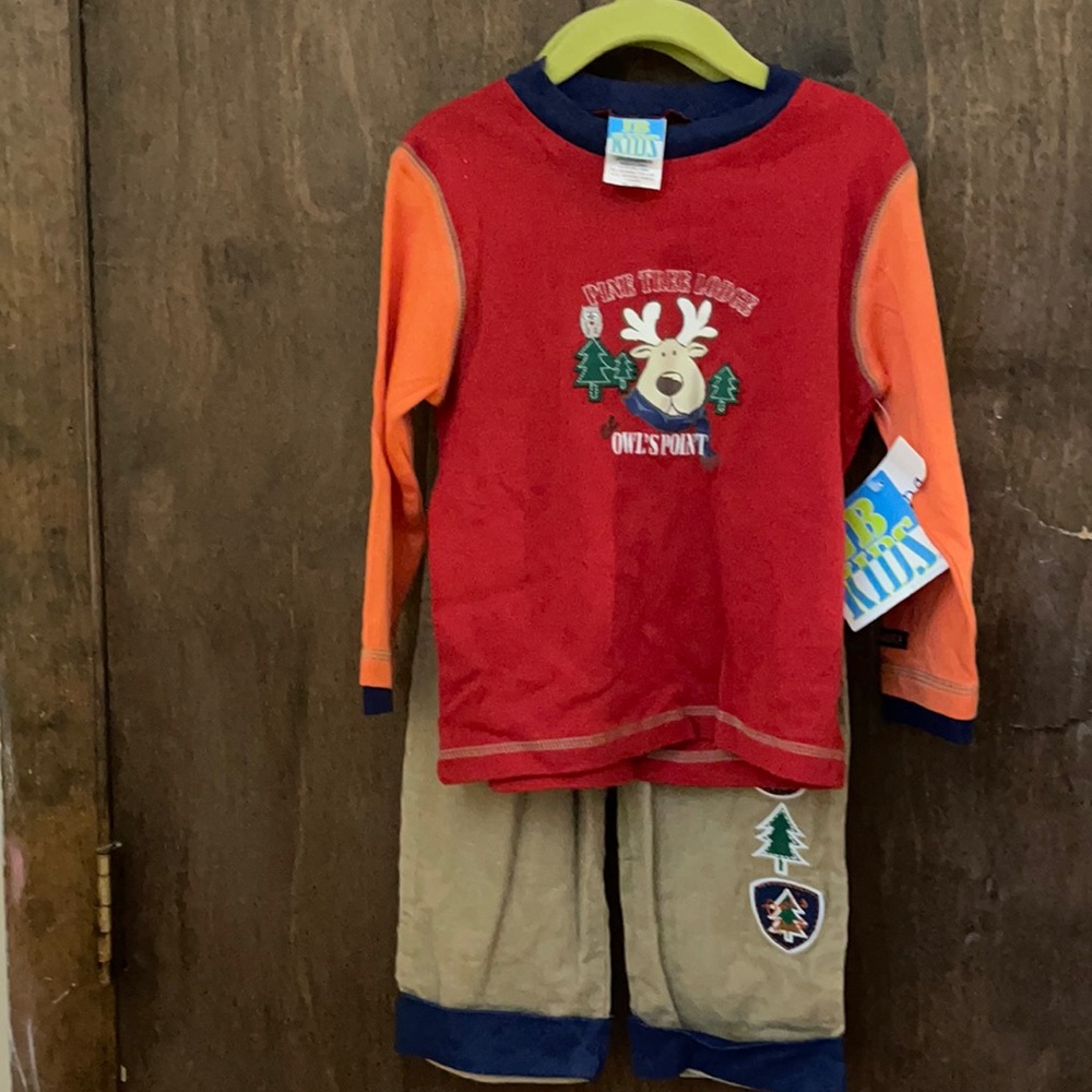 JB Kids Red Boys 3T Sweat shirt an pants